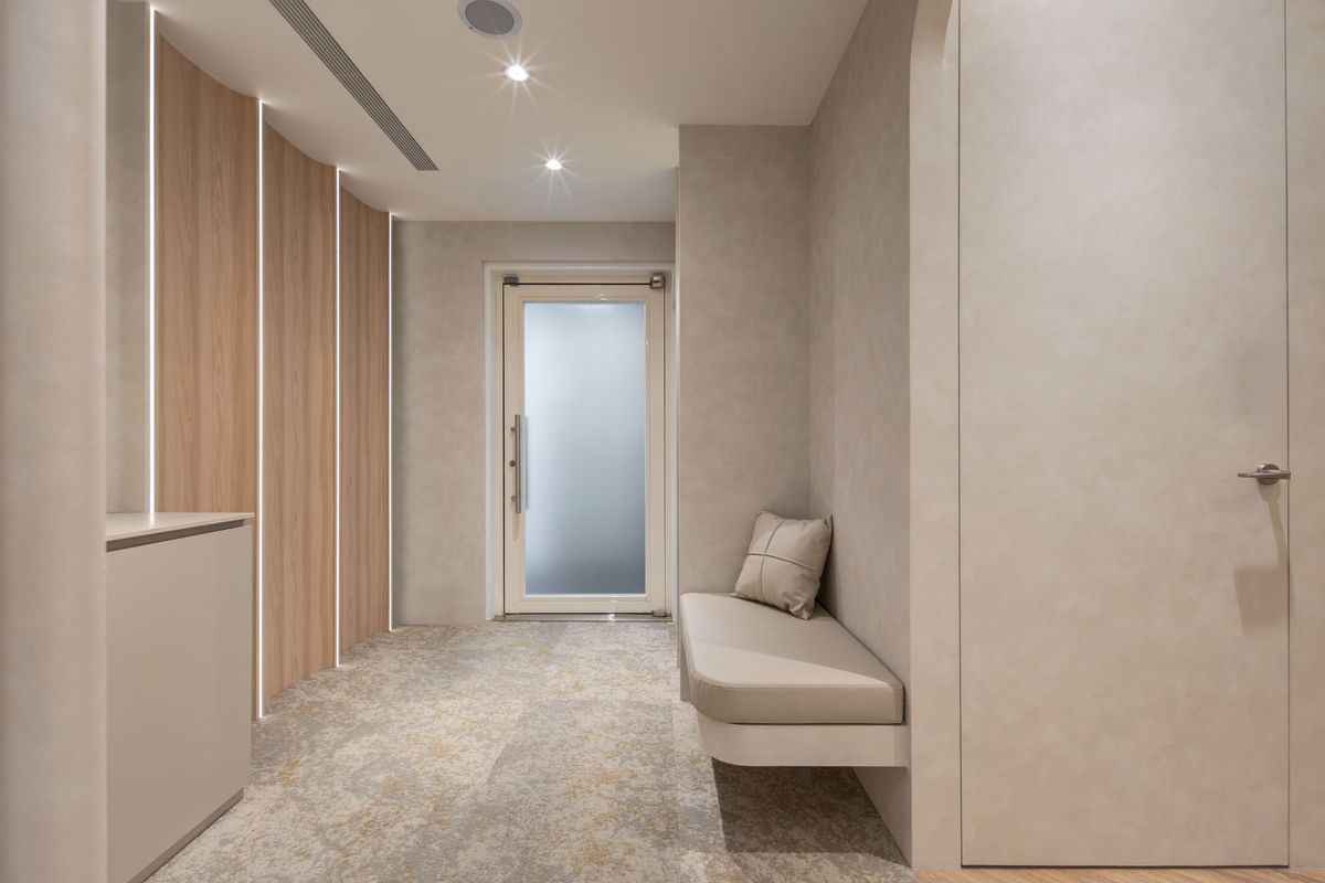 舒皓；醫美空間設計；診所室內設計；初白設計；醫美診所；商業空間；弧形設計；老屋翻新；室內設計