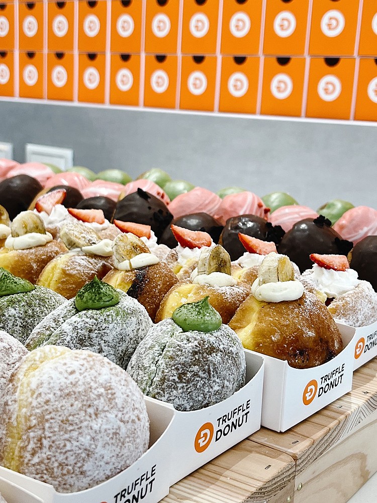 帶著「讓城市中笑容擴散」的品牌信念，Truffle Donut首度登台，沒有選擇北上試水溫，而是直球落子高雄。