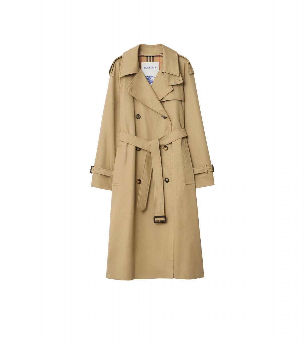 這件長版大衣是品牌最具代表性的款式，好搭配的外型，以及鬆身的肩線與可自由調整的腰身特性，成為許多人購入 Burberry 的首選。