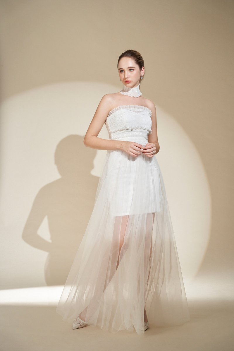 【New】Roxanne 溫柔透膚感輕婚紗(附頸飾)