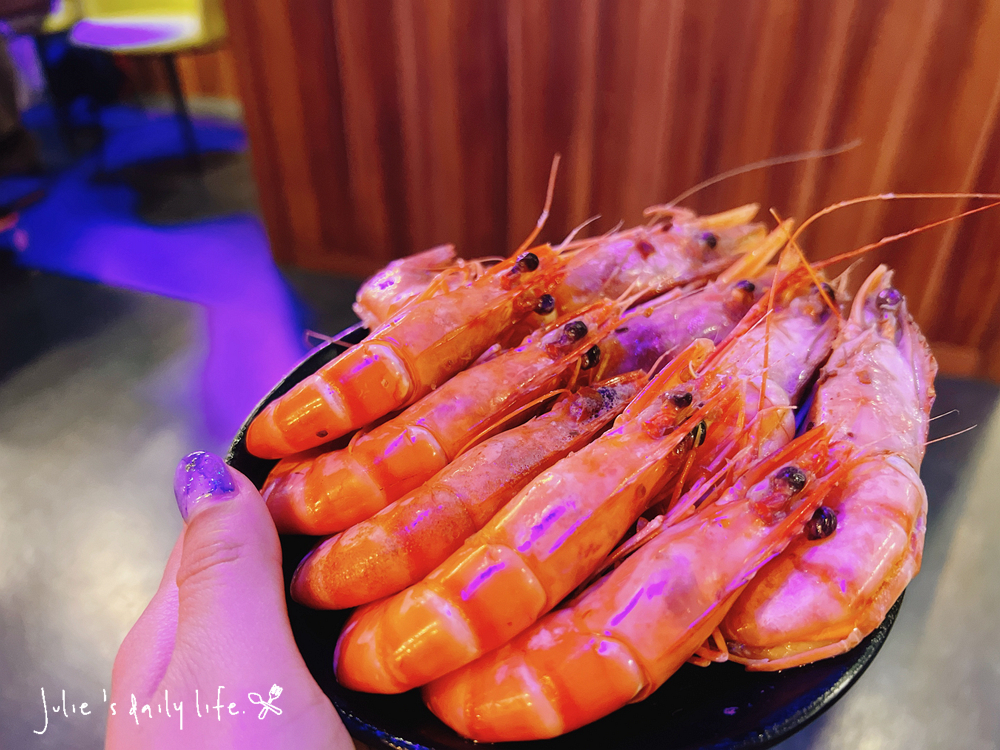 刷刷鍋,和牛,文化路,板橋,板橋火鍋,板橋車站,活蝦,海牧,海牧水產鍋物,海牧火鍋,海鮮,涮涮鍋,火鍋,火鍋推薦,聚餐推薦,鍋物,餐廳推薦,鴛鴦鍋,麻辣鍋 @跟著Julie一起走吧