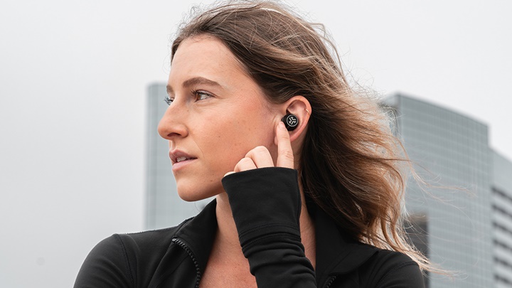 JLab 首推旗艦款藍牙耳機 Epic Lab Edition！Hi-Res 音效認證、USB-C 發射器享超低延遲