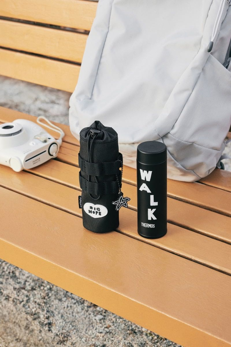 THERMOS膳魔師×INAPSQUARE掛鉤迷你口袋杯150ml／1,750元；外帶隨行杯355ml／1,750元。（圖／品牌提供）