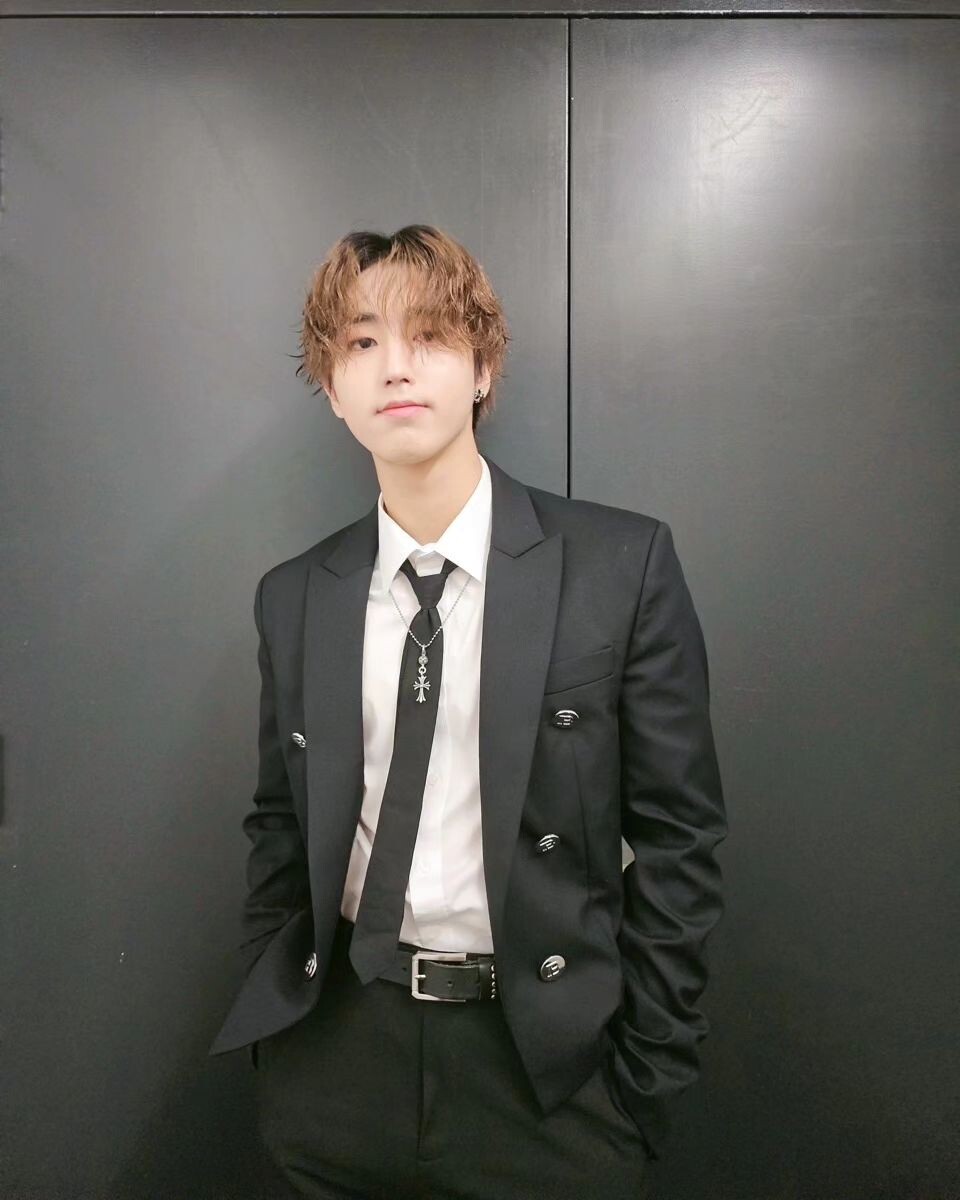 盤點10位「身高低於170」小個子男愛豆！WOOZI才華蓋過身高，「這位」身高是最高機密？