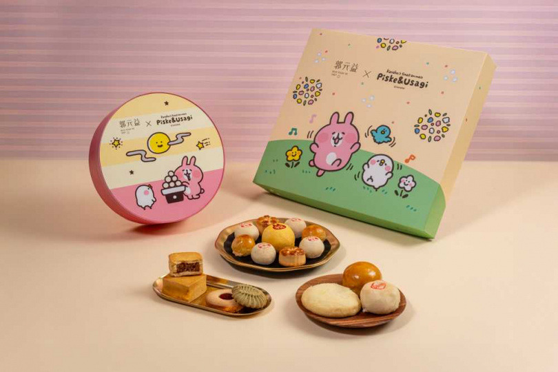 今年郭元益也推出兩款「卡娜赫拉的小動物」限定禮盒，再度結合大人小孩都喜歡的療癒設計搭配各種台式糕餅。（依禮盒490元、760元，圖／郭元益提供）