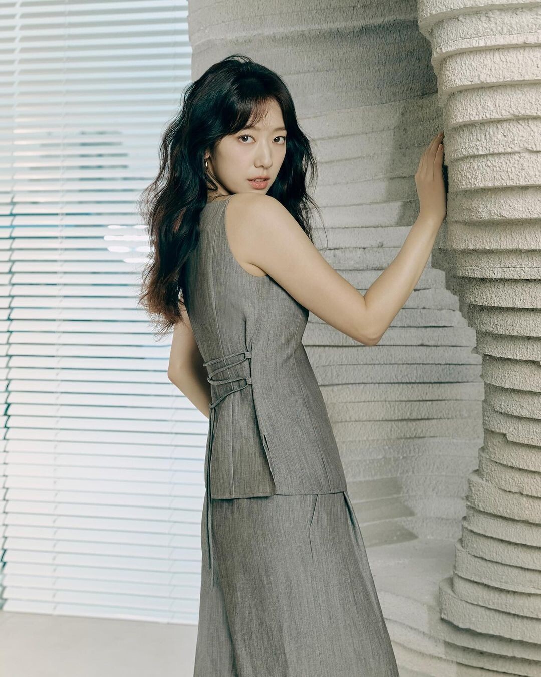 差點成為歌手的韓劇演員！《淚之女王》金智媛當過伴唱，李鐘碩會饒舌，他差點加入GOT7