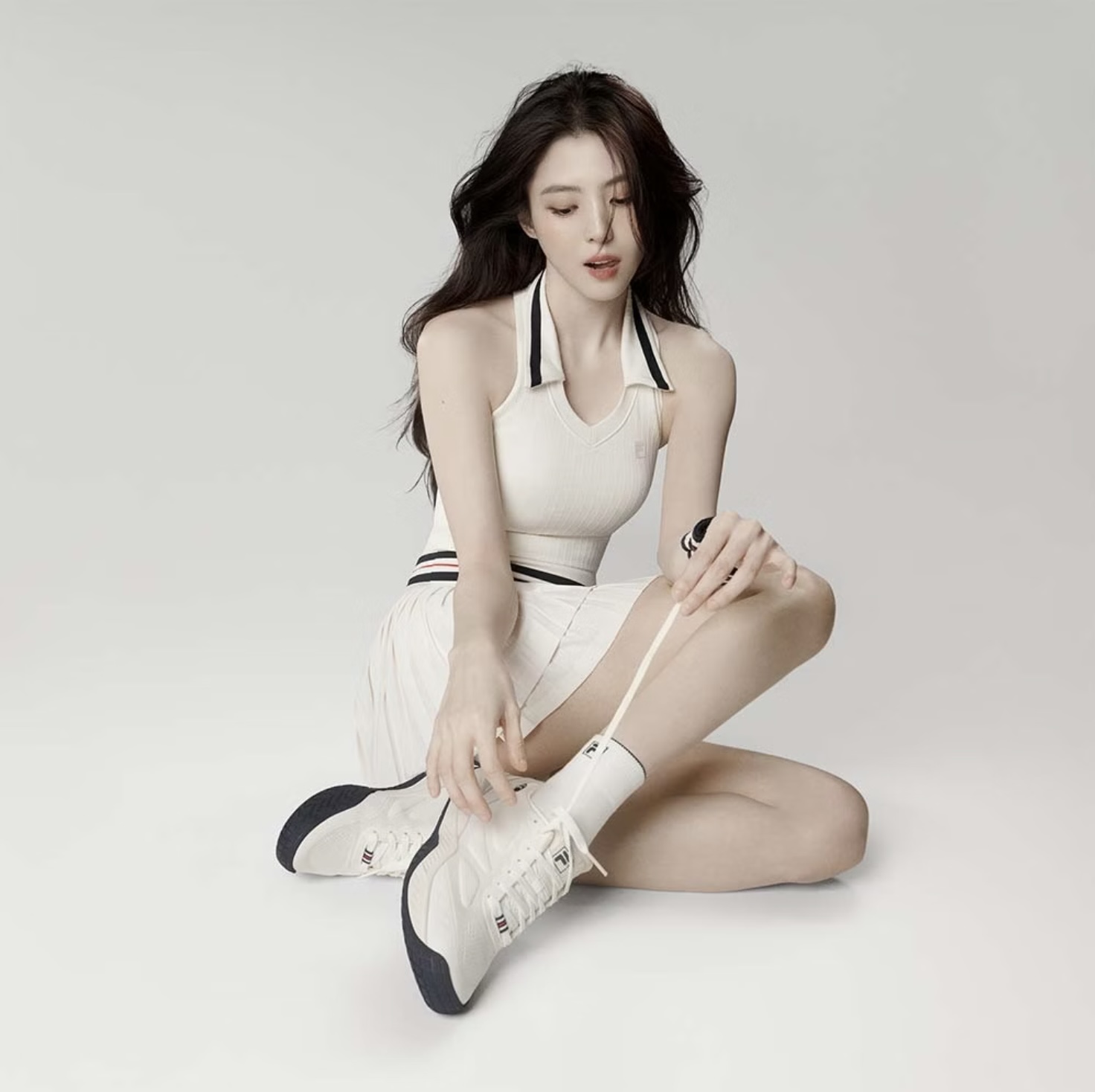 FILA 韓韶禧代言款 AXILUS LUX 女 復刻網球鞋