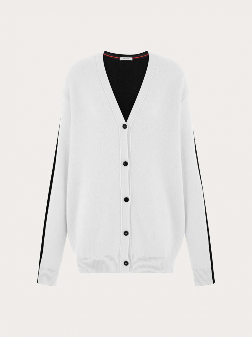 Ferragamo 寬鬆雙色針織衫／60,900元（圖／品牌提供）