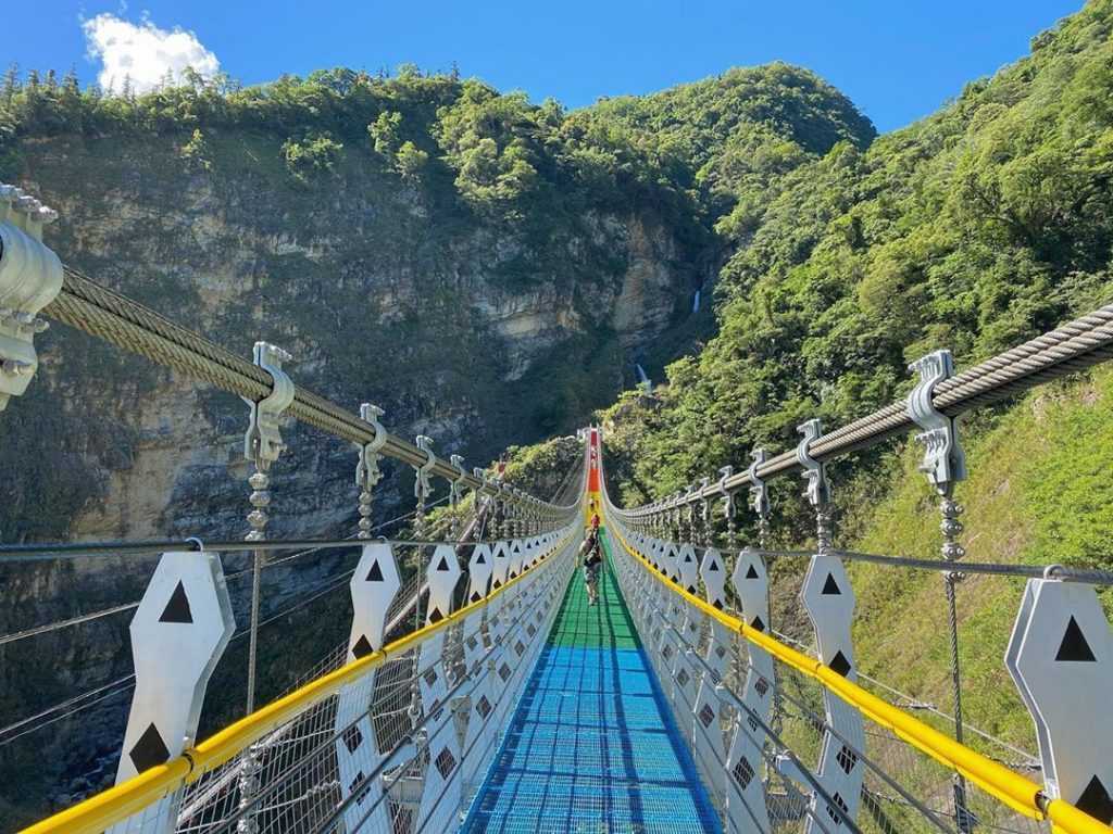 南投彩色吊橋 南投 七彩橋 彩虹橋 彩色橋