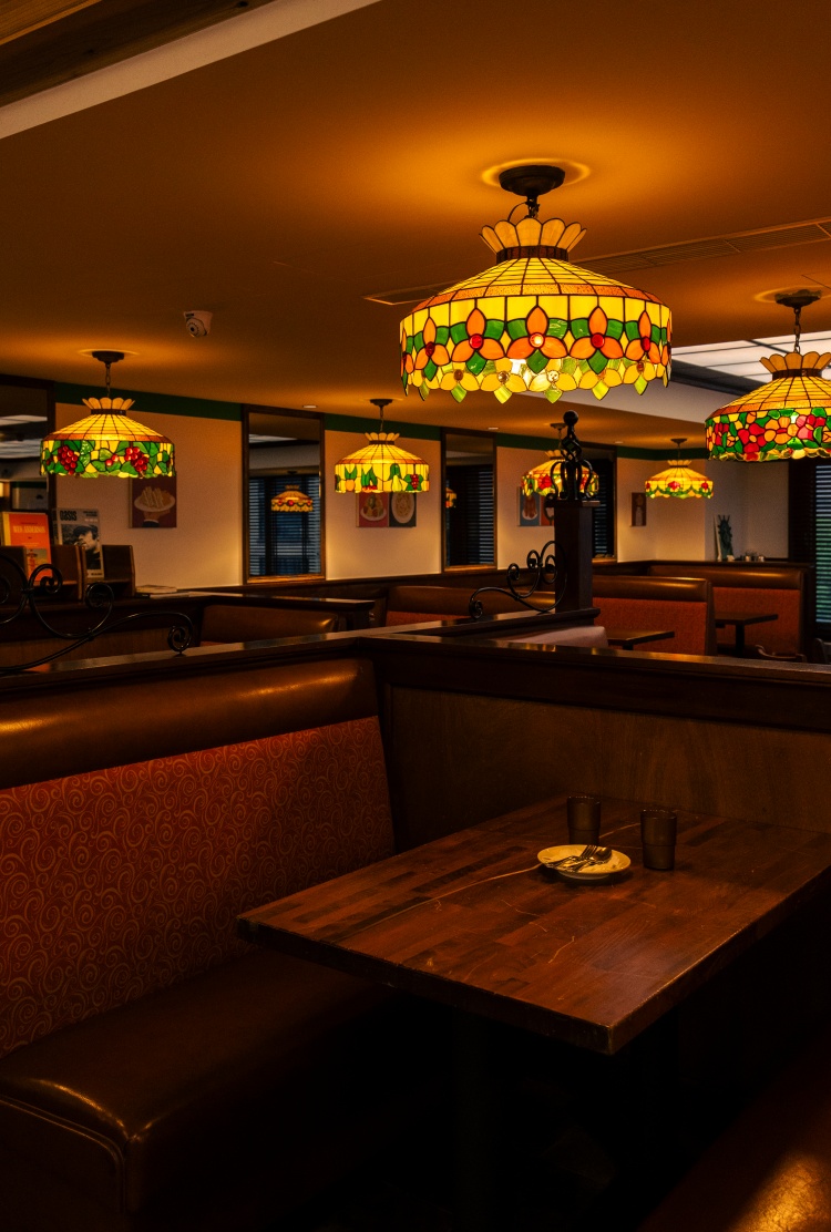 「貓下去」開業17年後，在原店外發展出全新IP，於雙聖舊址(大樓七樓)推出全新品牌「民生早午餐 」補足原本沒有的早午餐時段，並以「台灣人吃懂的美式西餐」為概念，相較敦北俱樂部多了些時空交錯的懷舊感