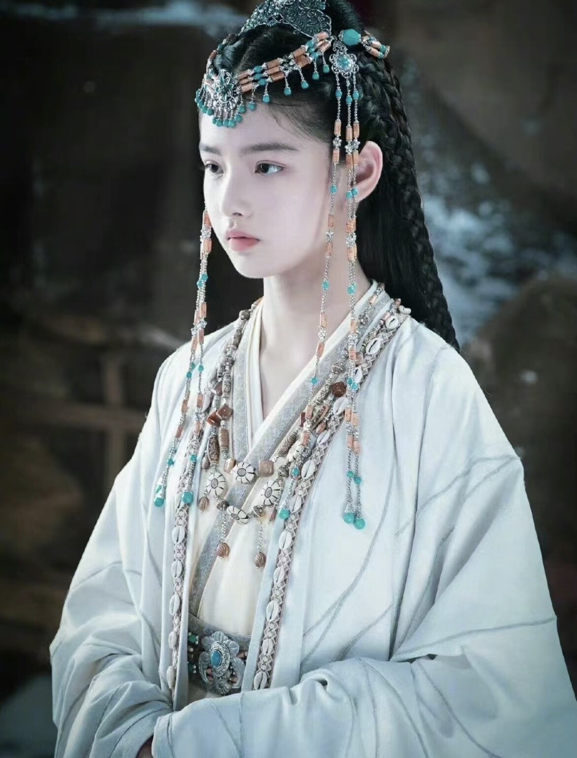 《墨雨雲間》艾米才15歲就演遍各大劇：《長風渡》丫鬟美出圈、《雲之羽》變難忘白月光