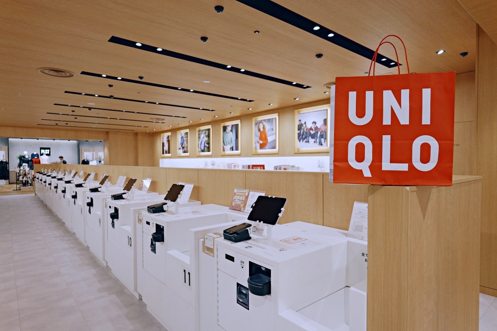 日本_UNIQLO_UMEDA_結帳櫃台