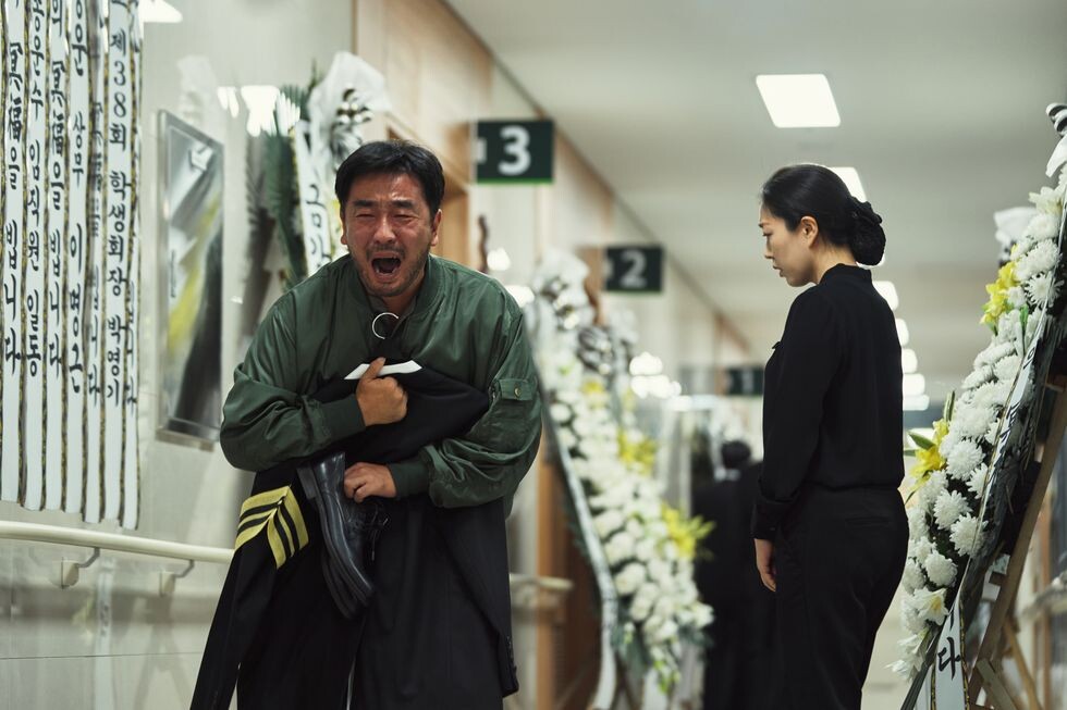 第60屆百想評語+票數公開：BIBI擊敗高旻示是因「演技不熟練」？柳承龍、李伊庚竟0票？