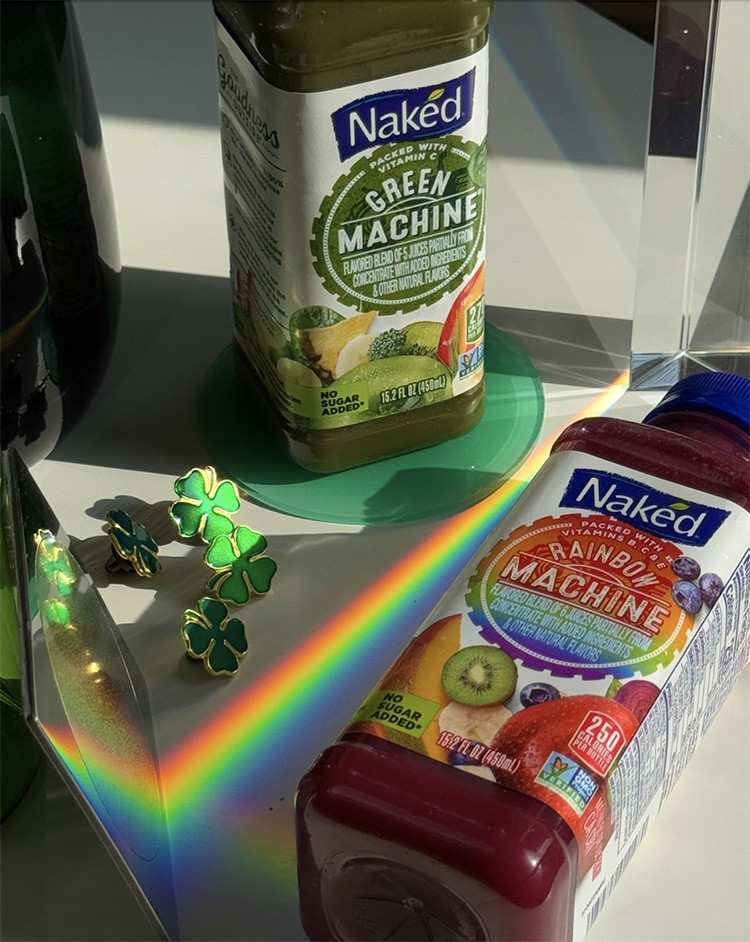 主打健康的Naked系列果汁，三款飲品上榜不健康飲料，圖片內的蔬菜果汁、藍莓果汁，排名在5.6名。