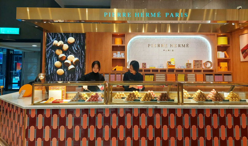 「PIERRE HERMÉ Boutique」插旗新光三越信義新天地A9館1樓。（圖／魏妤靜攝）
