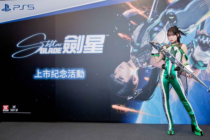 知名啦啦隊女神李多慧化身《劍星》女主角伊芙與玩家見面！