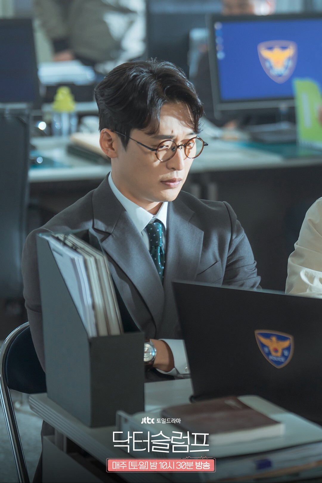 《低谷醫生》演員「戲外秘密」！朴信惠媽增重10公斤演紅《寄生上流》，她是李善均同學