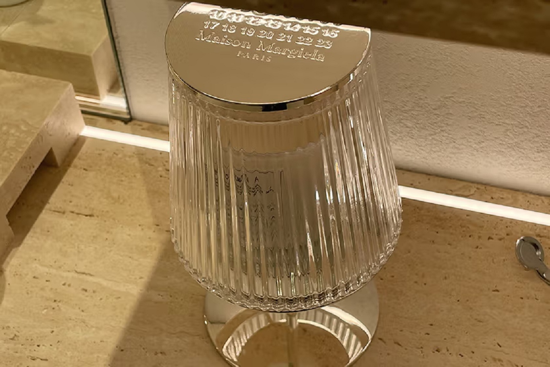 Maison Margiela Replica香氛蠟燭與燭杯，為空間注入高質感香氣與視覺暖意