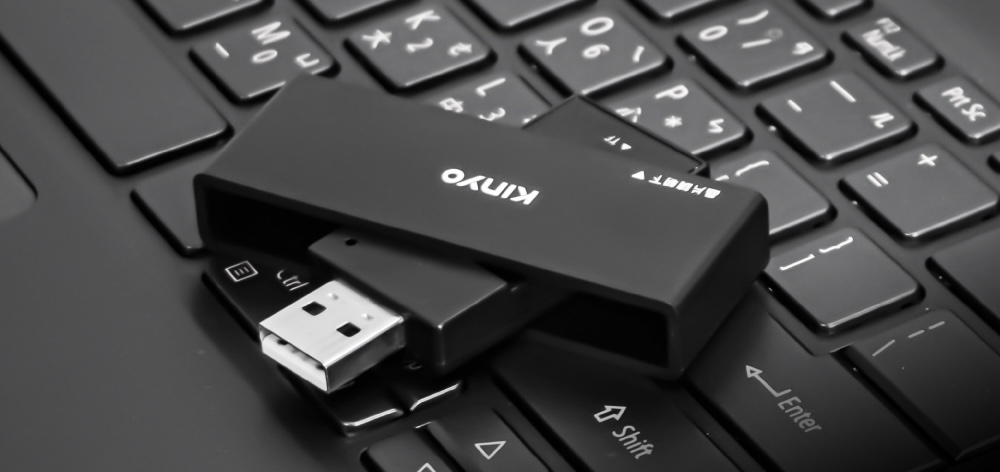 KINYO 多合一晶片讀卡機 KCR356