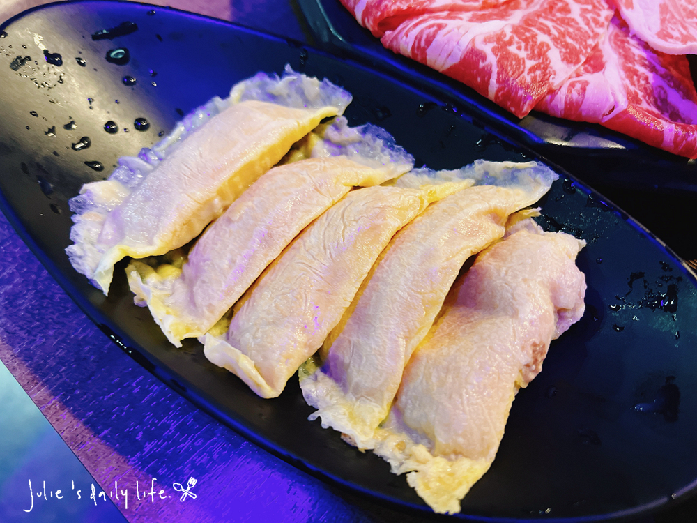 刷刷鍋,和牛,文化路,板橋,板橋火鍋,板橋車站,活蝦,海牧,海牧水產鍋物,海牧火鍋,海鮮,涮涮鍋,火鍋,火鍋推薦,聚餐推薦,鍋物,餐廳推薦,鴛鴦鍋,麻辣鍋 @跟著Julie一起走吧