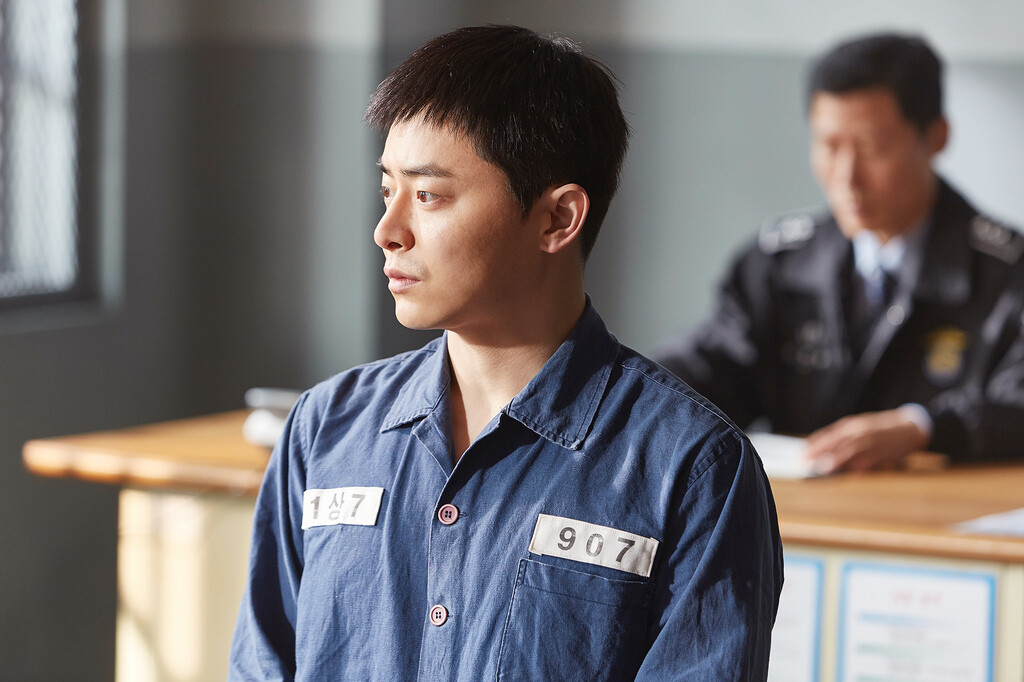 《美好世界》韓劇囚服冷知識：為什麼有人可以穿粉色囚服？名牌顏色代表不同罪行？