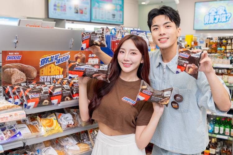 SNICKERS® 聯手全家超商　推出6款聯名花生巧克力新品