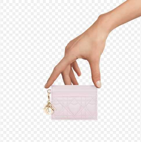 Dior Lucky Lady Dior Freesia 粉色Cannage籐格紋卡夾／14,000元（圖／品牌提供）