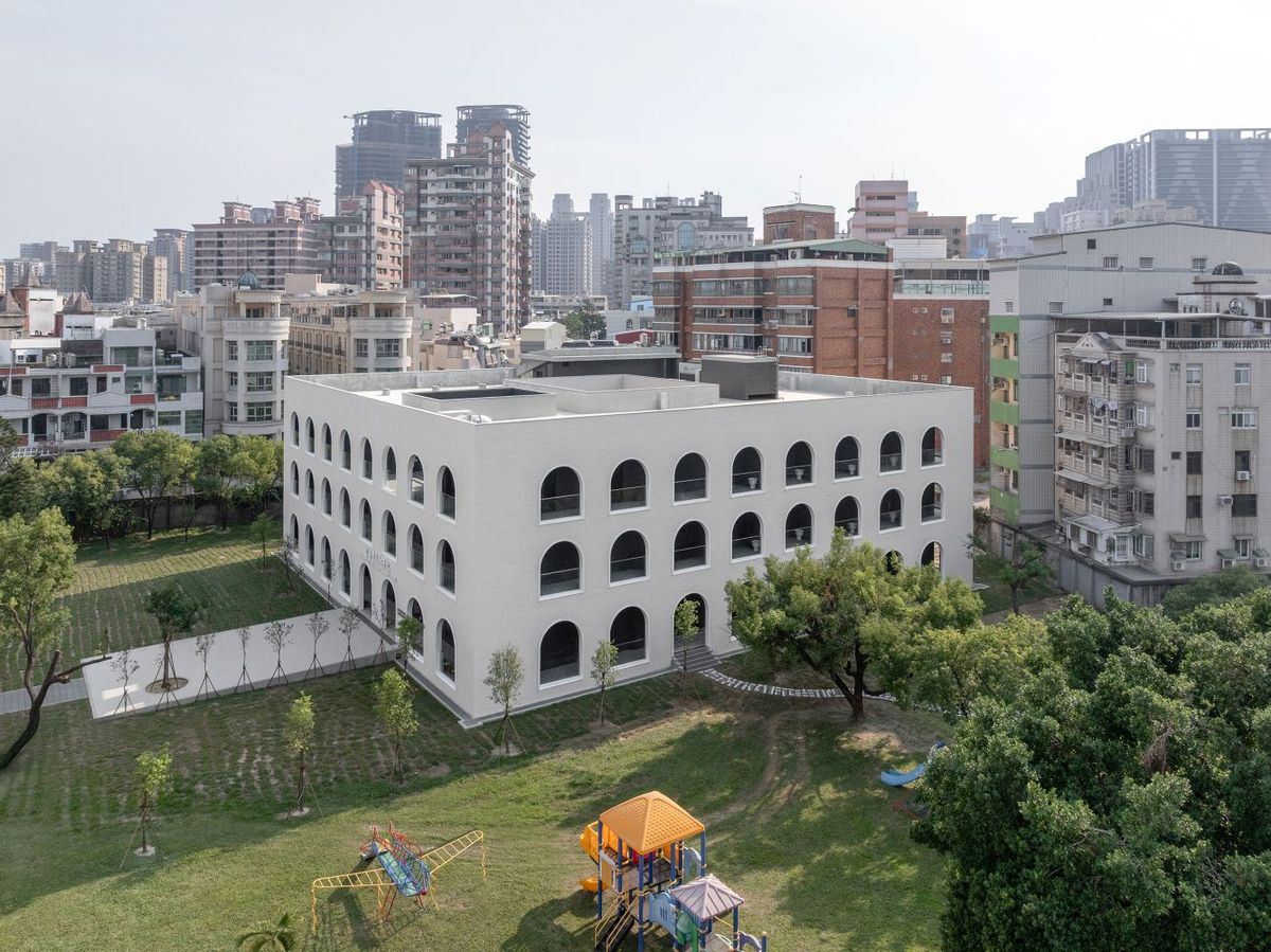 借鏡傳統元素結合當代建築美學！「道明國際學校修道院」重新詮釋沉澱身心的靜謐之境 | LINE購物