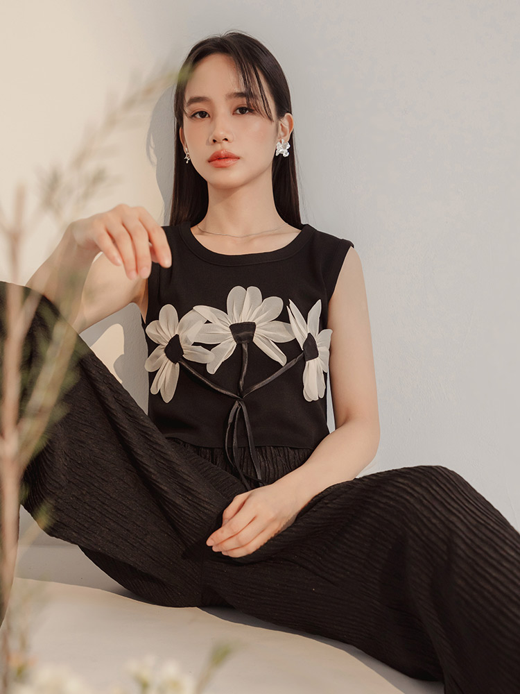 細緻立體花朵針織背心