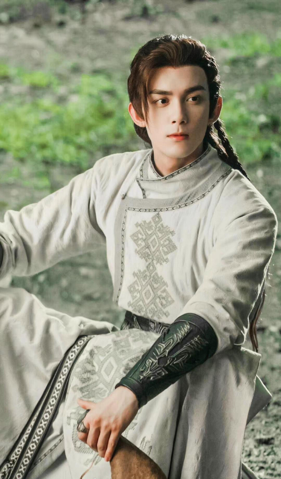 網議「近十年最帥」10位古裝劇男主角！肖戰、楊洋被提名，羅雲熙很仙，但呼聲最高是他