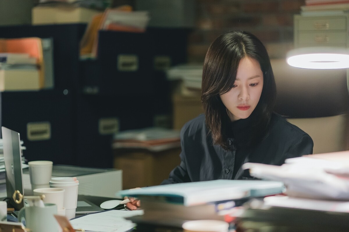 老闆不要看！「上班摸魚技巧」大賞TOP7：保持皺眉、扶額、時不時嘆氣，「這招」是精髓