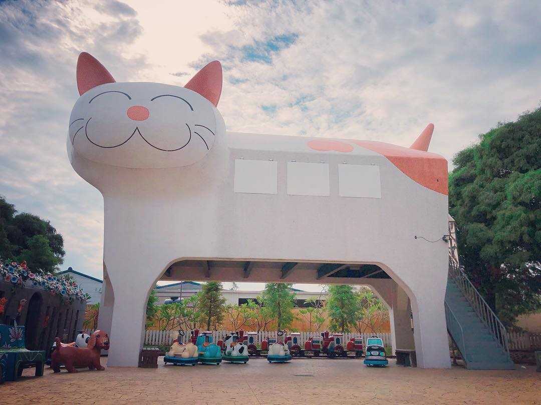 嘉義親子景點必去清單｜超適合遛小孩的玩樂好去處，故宮南院溜滑梯、咩咩上樹療癒動物、三隻小豬觀光農場