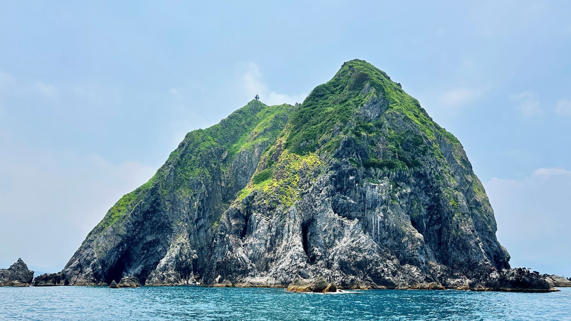 基隆嶼海上繞島風景