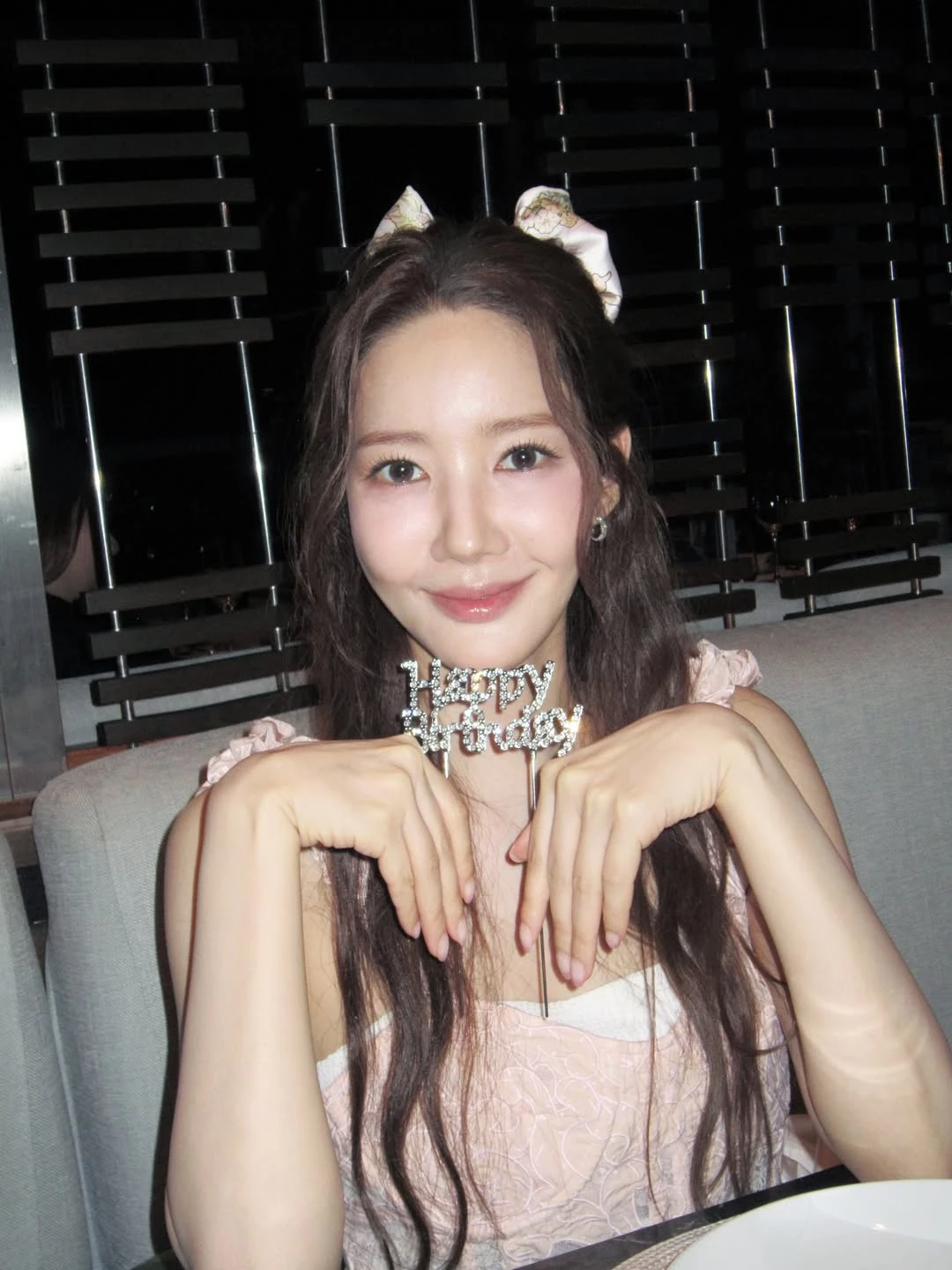 朴敏英捲髮髮型推薦6：麥穗捲