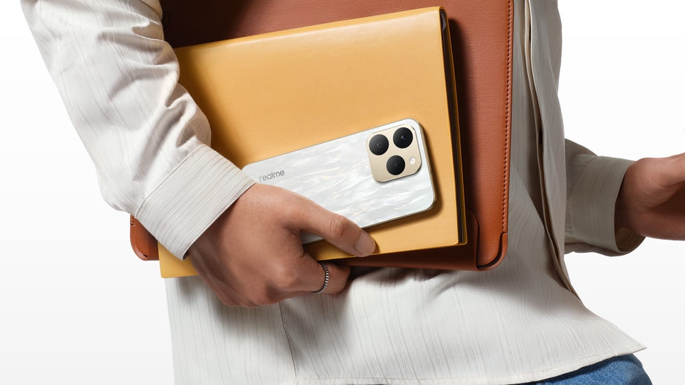 萬元有找新機！realme 15T天璣 6400 Max、7000 mAh 長續航大電池