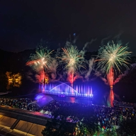 2026碧潭水舞｜超夢幻300秒水上煙火、水上鋼鐵人表演、美食市集，錯過再等一年！