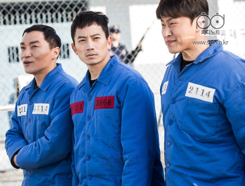 《美好世界》韓劇囚服冷知識：為什麼有人可以穿粉色囚服？名牌顏色代表不同罪行？