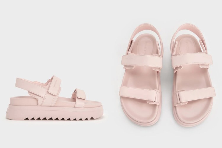 小CK粉色雙帶厚底涼鞋，商品價格 NTD 2,190。