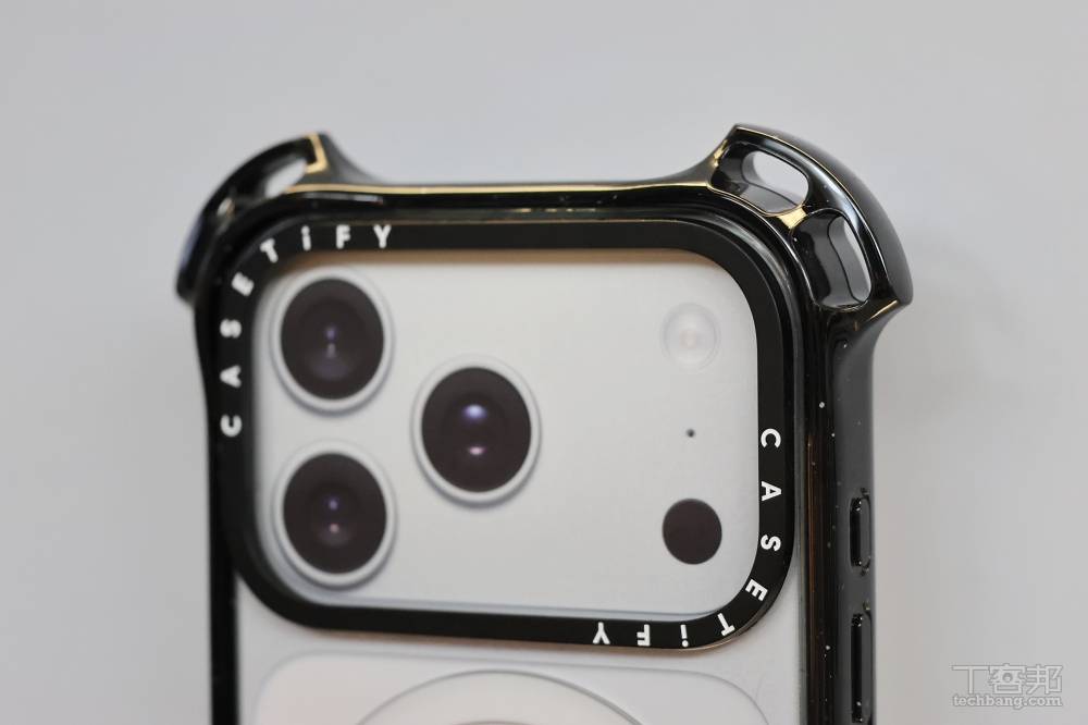 iPhone 17 系列 CASETiFY 專屬保護殼動眼看，Duo-Lock 解決手機殼邊框鬆脫問題