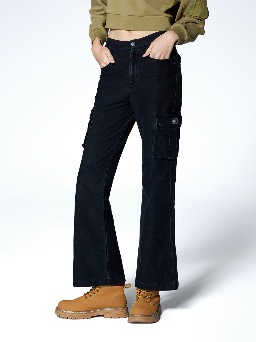 女裝 Logo工裝喇叭牛仔褲-黑色