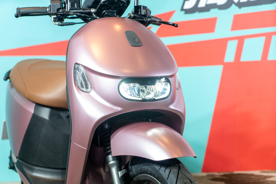 頭燈造型與 Gogoro 相似