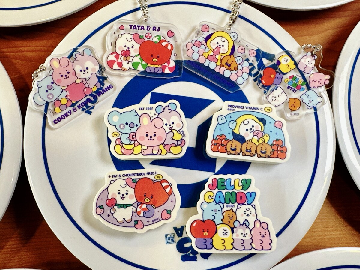 藏壽司「宇宙明星BT21 」扭蛋太可愛，立體吊飾系列通通要收！