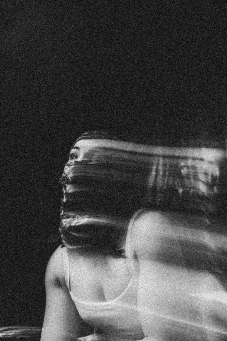 對某些女生而言，介入一段已有情人的關係，並成功讓對方動搖，就像是贏了一場「戀愛競賽」。