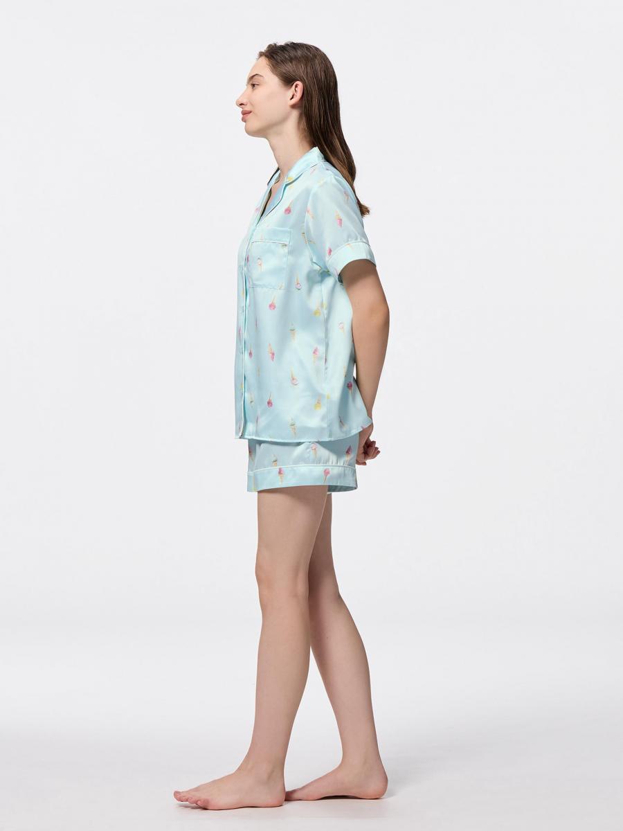 如果說家居服也能有「度假感」，這款冰淇淋圖案便是最佳代表。靈感源自義大利卡布里島，將夏日的甜美風情搬到布料上。