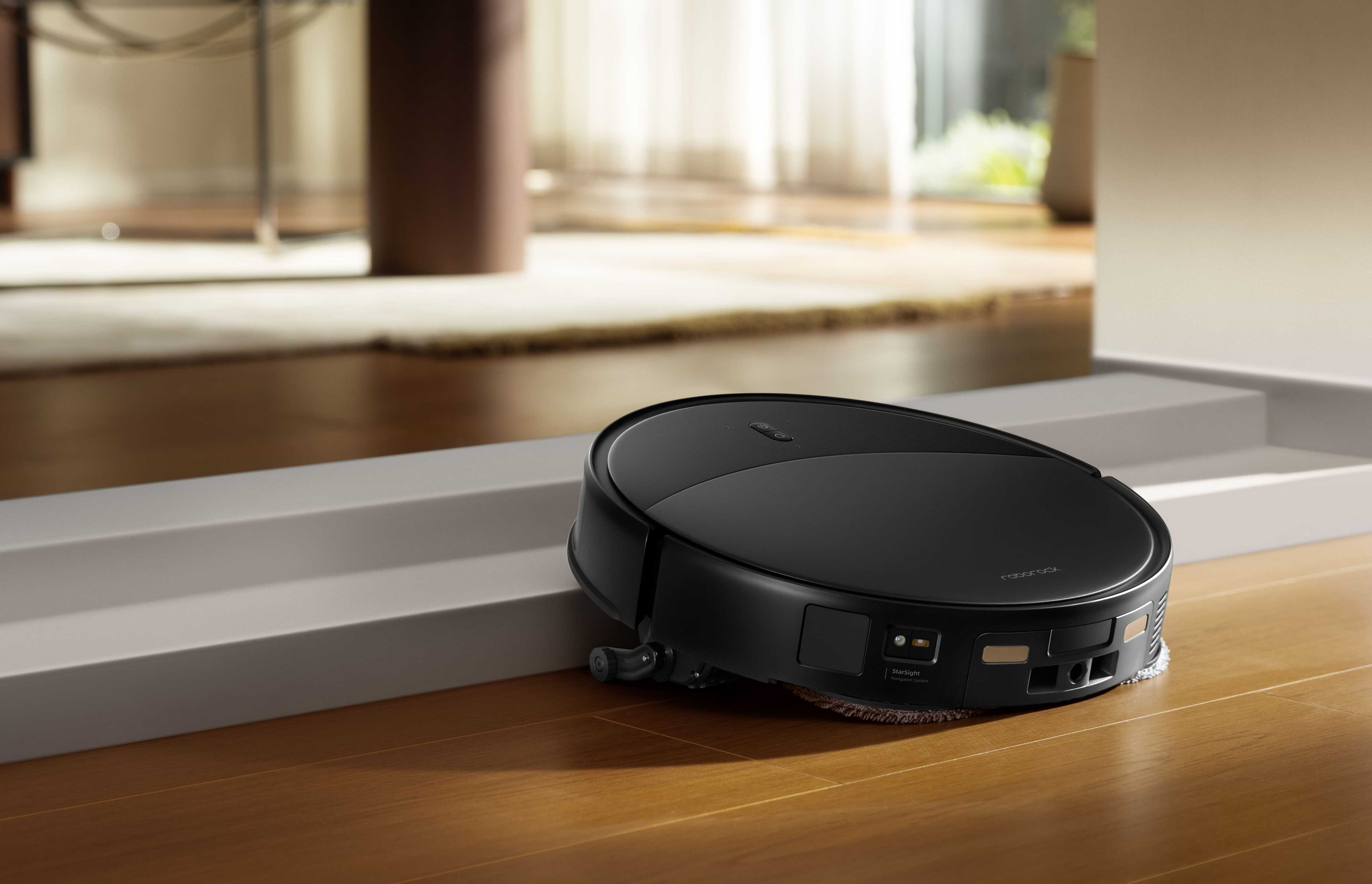 石頭科技 Saros 20 掃拖機器人開賣，最高可跨 4.5 + 4.3cm 雙層門檻、早鳥優惠價 32,980 元