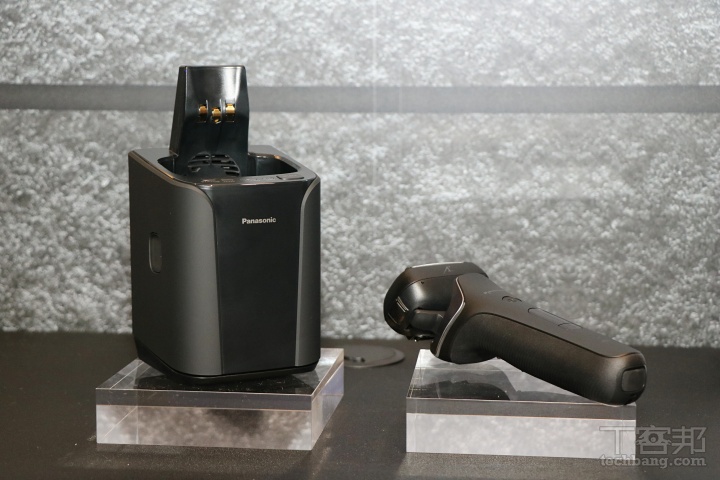 今年 Panasonic 全新發表了旗艦級 AI 智慧 6 枚刃電鬍刀 LAMDASH PRO 6，預計今年 5 月在台上市。