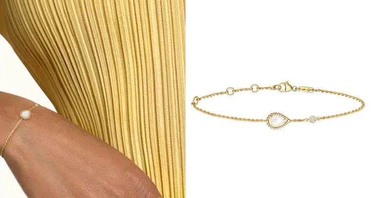 Boucheron將世家經典的蛇頭標誌，化作「Serpent Bohème」上的輕盈水滴形狀，以優雅的白色珍珠母貝揉合波希米亞的自由靈魂，溫潤的光澤正如同母親守護家人的那份沉靜與力量。這款手鍊不僅是極致工藝的體現，更是日常穿搭中不經意流露的優雅底氣，在母親節這個充滿謝意的時刻，送上一款溫柔的水滴手鍊，讓這份低調而閃耀的魅力，成為她腕間最貼心的陪伴。（商品價格約：NTD 60,500）