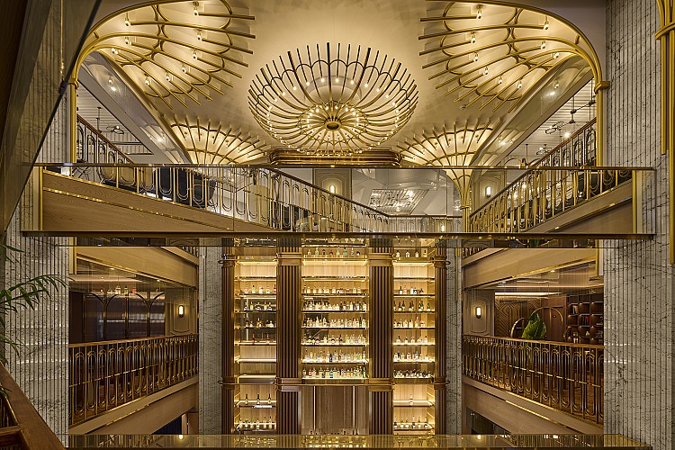 「OKU Hotel歐酷酒店」落腳在台中舊城區，像是替這座城市按下重新啟動的鍵。