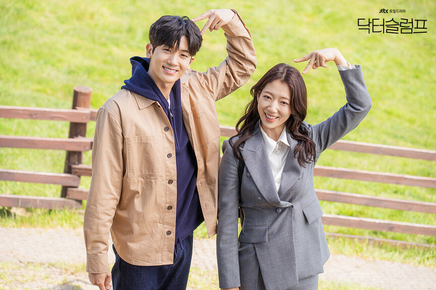 Line戲劇春節聲量排行榜TOP10！《我的大叔》第6，《愛愛內含光》第3，冠軍沒人比得過