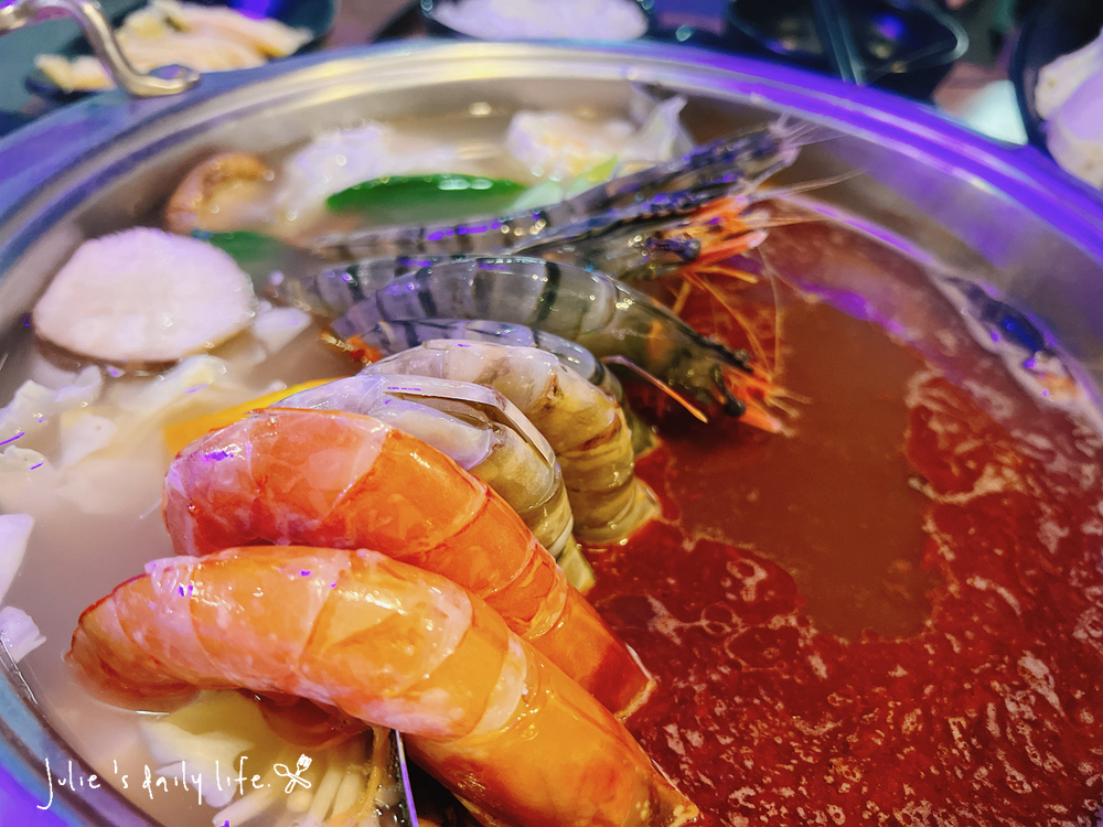 刷刷鍋,和牛,文化路,板橋,板橋火鍋,板橋車站,活蝦,海牧,海牧水產鍋物,海牧火鍋,海鮮,涮涮鍋,火鍋,火鍋推薦,聚餐推薦,鍋物,餐廳推薦,鴛鴦鍋,麻辣鍋 @跟著Julie一起走吧